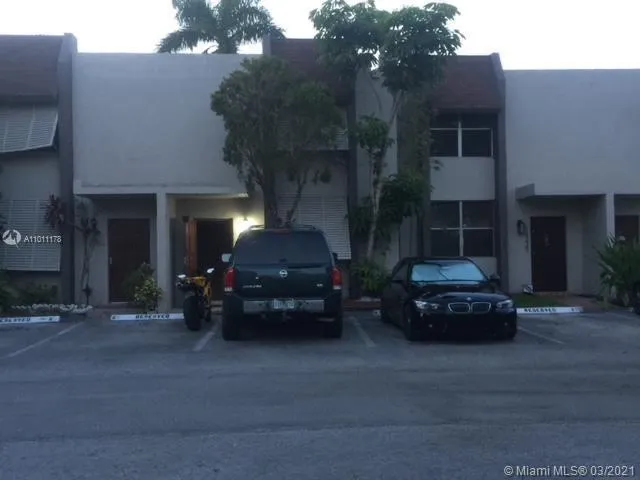 14333 Memorial Hwy # 9k, Miami FL 33161