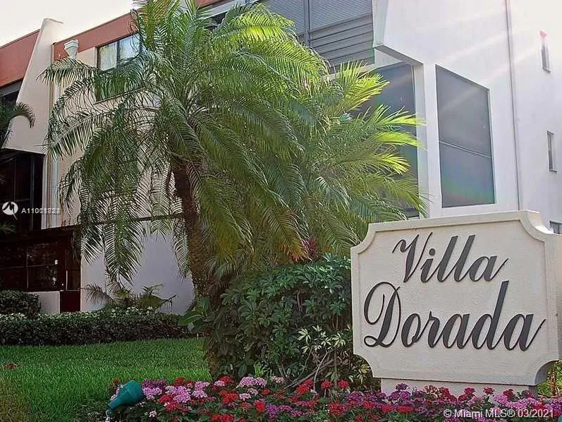3 bedroom 2 bath for sale at 20291 NE 30th Ave # 121, Aventura FL 33180