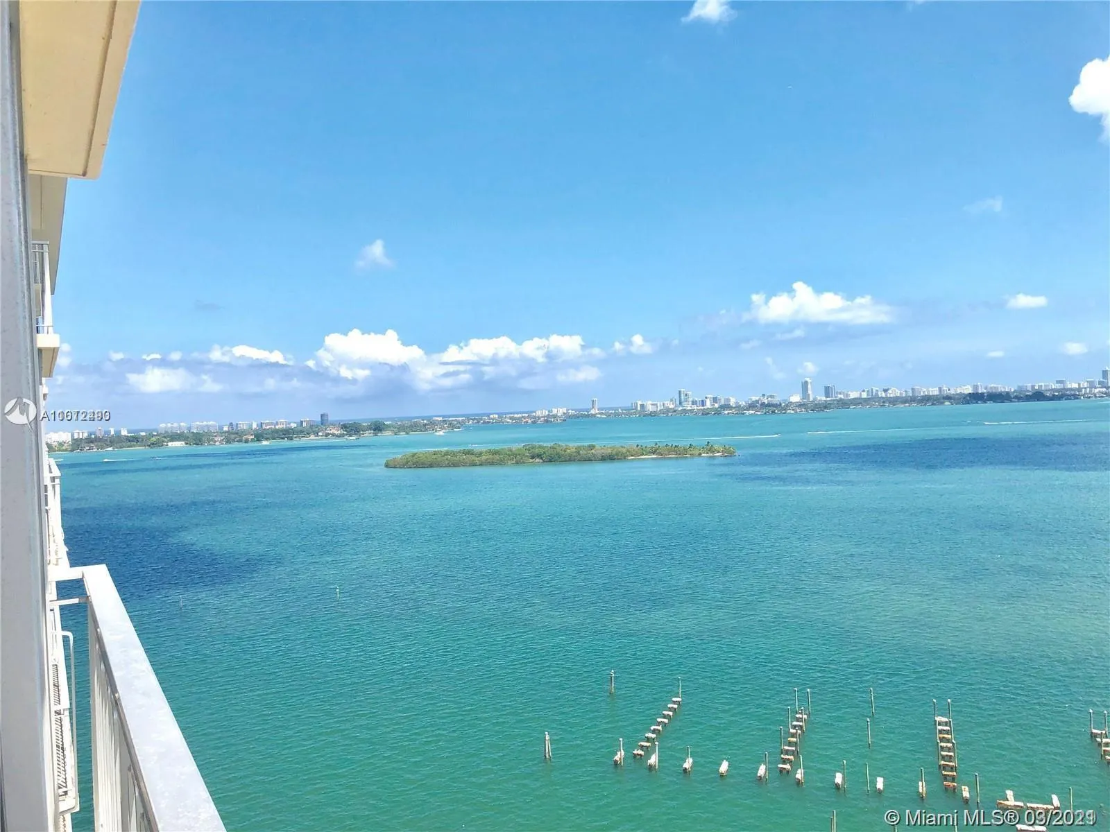 2 bedroom 2 bath for sale at 11111 Biscayne Blvd # 19G, Miami FL 33181