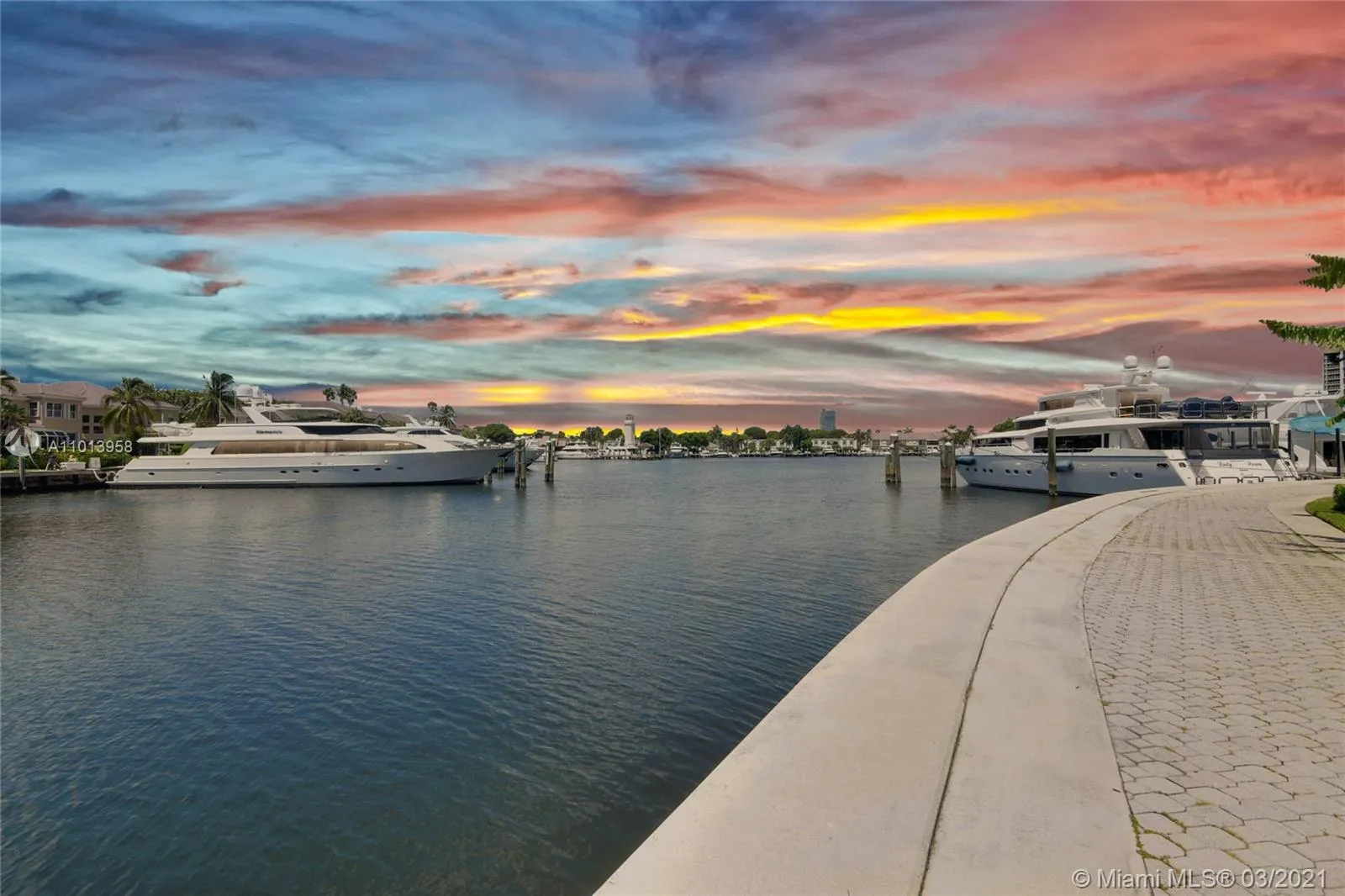 5 bedroom 4 bath for sale at 20941 NE 37th Ct, Aventura FL 33180