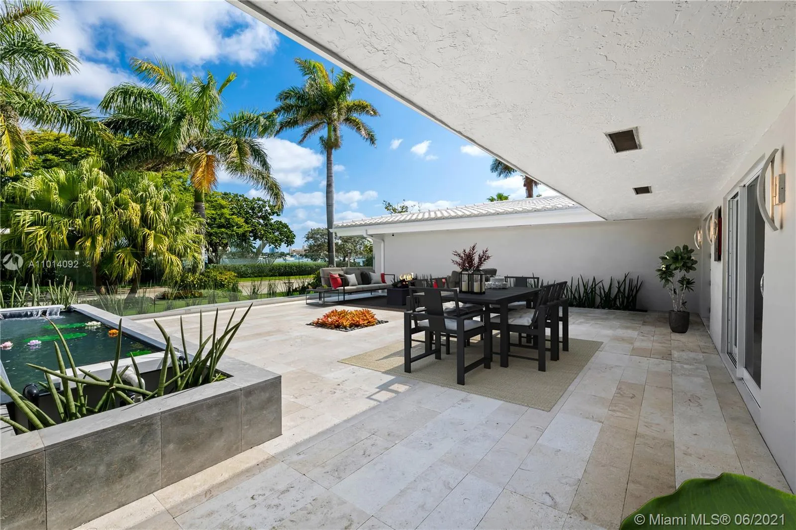 5 bedroom 4 bath for sale at 840 S Southlake Dr, Hollywood FL 33019