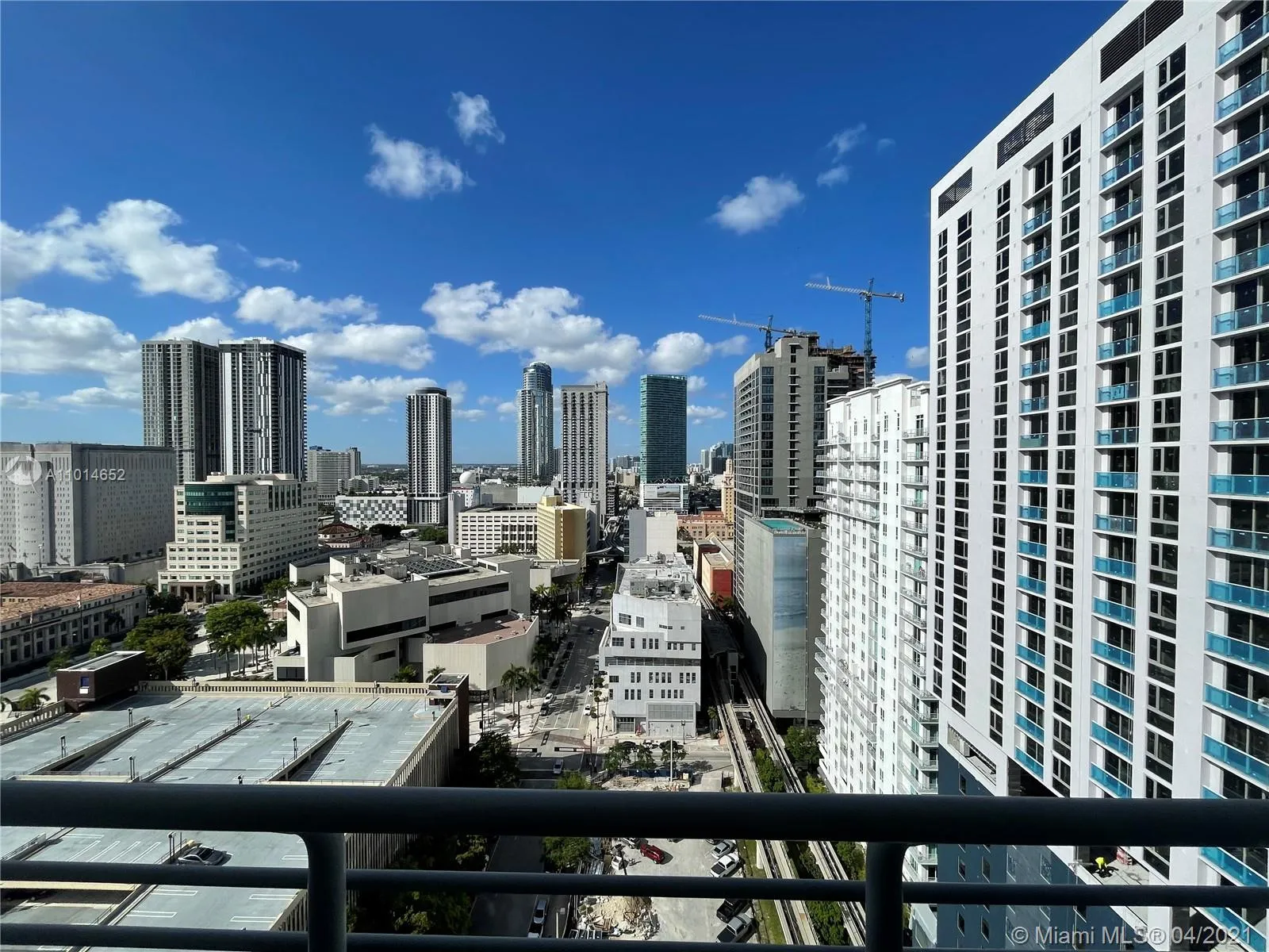 1 bedroom 1 bath for rent at 133 NE 2nd Ave # 2211, Miami FL 33132