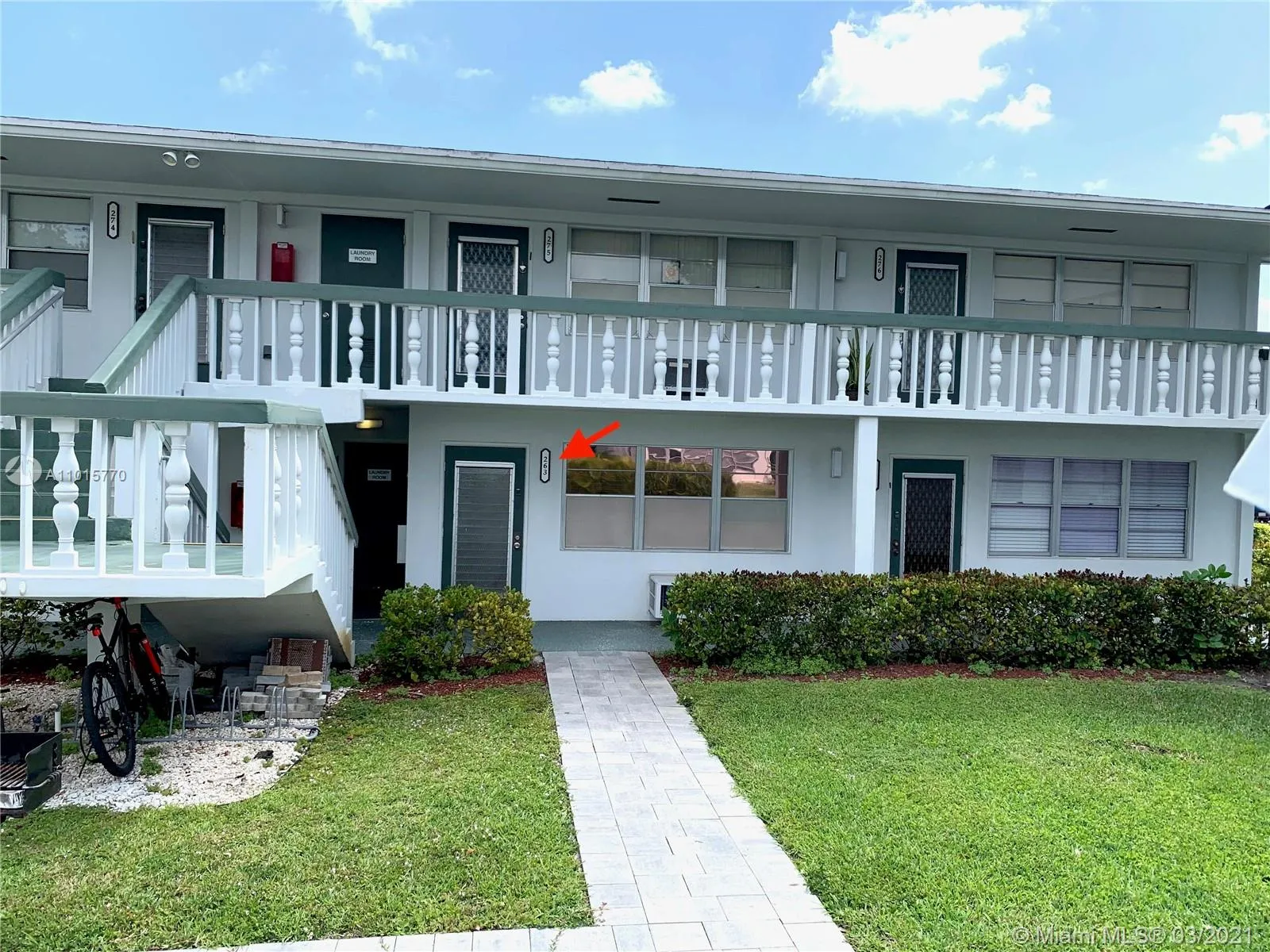 1 bedroom 1 bath for sale at 263 Oakridge P # 263, Deerfield Beach FL 33442