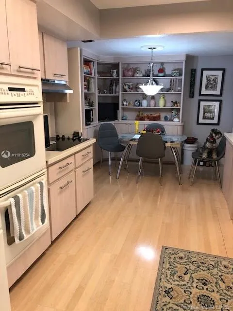 1800 NE 114th St # 1608, Miami FL 33181