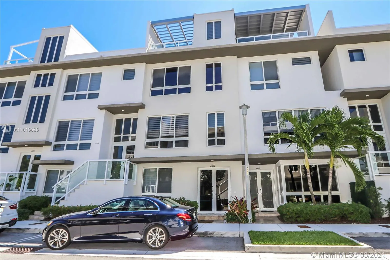 3 bedroom 3 bath for sale at 6651 NW 105th Ct # 6651, Doral FL 33178