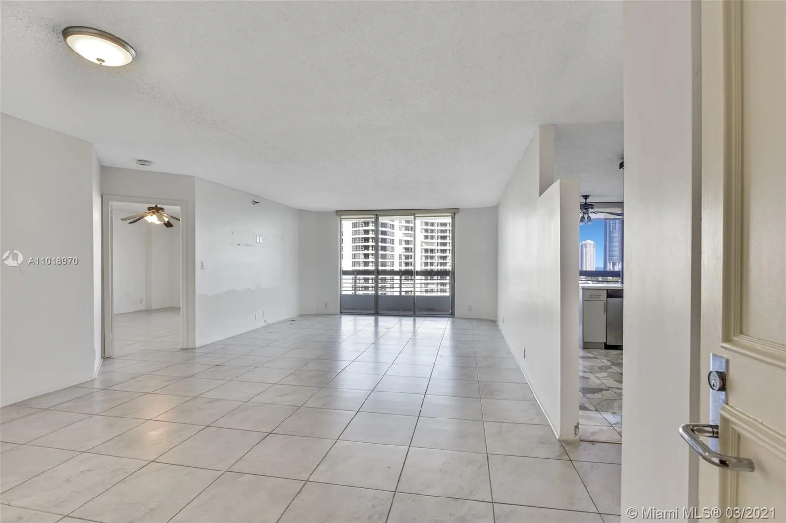 3530 Mystic Pointe Dr # 1214, Aventura FL 33180