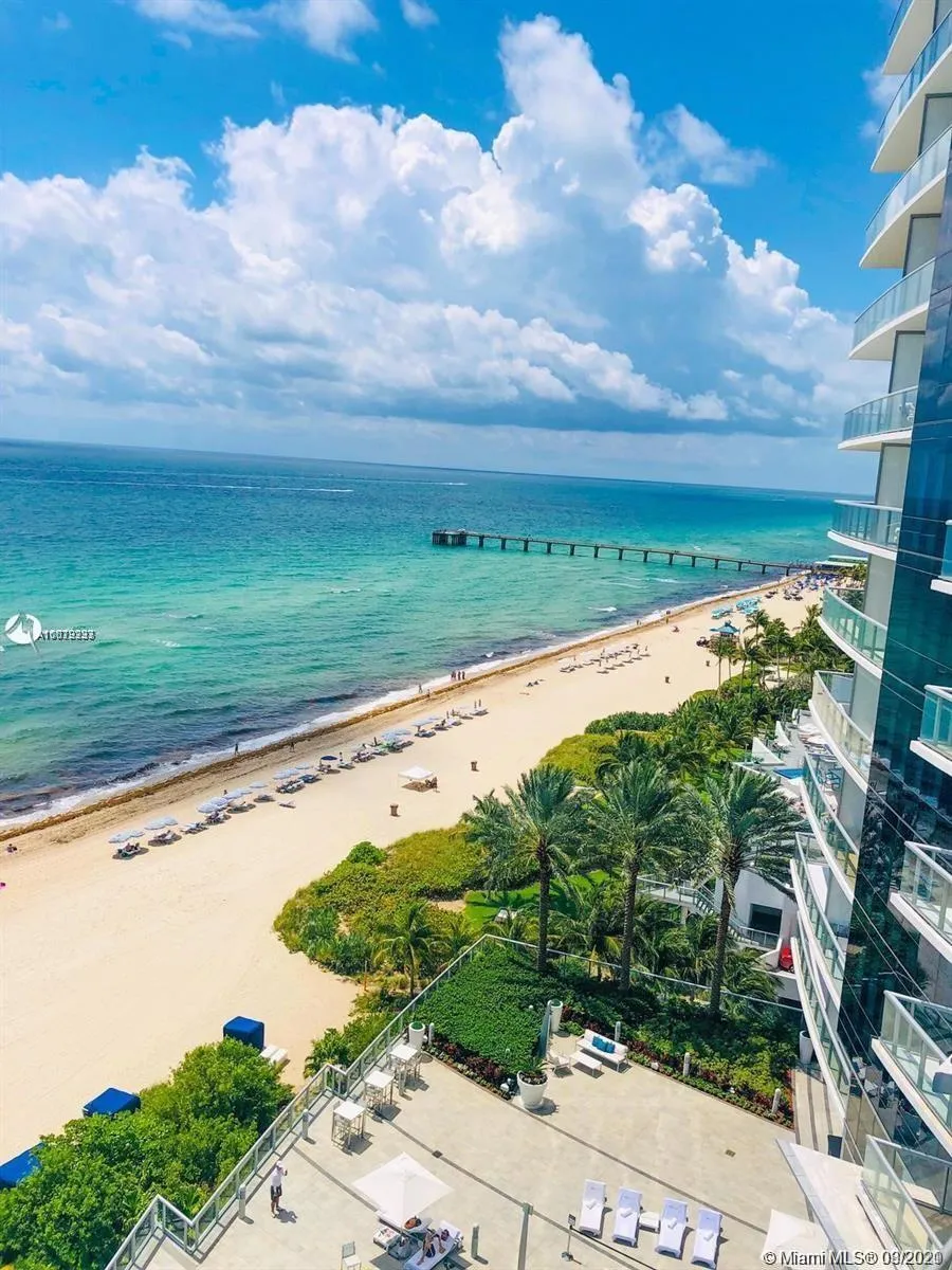 1 bedroom 1 bath for rent at 17121 Collins Ave # 1406, Sunny Isles Beach FL 33160