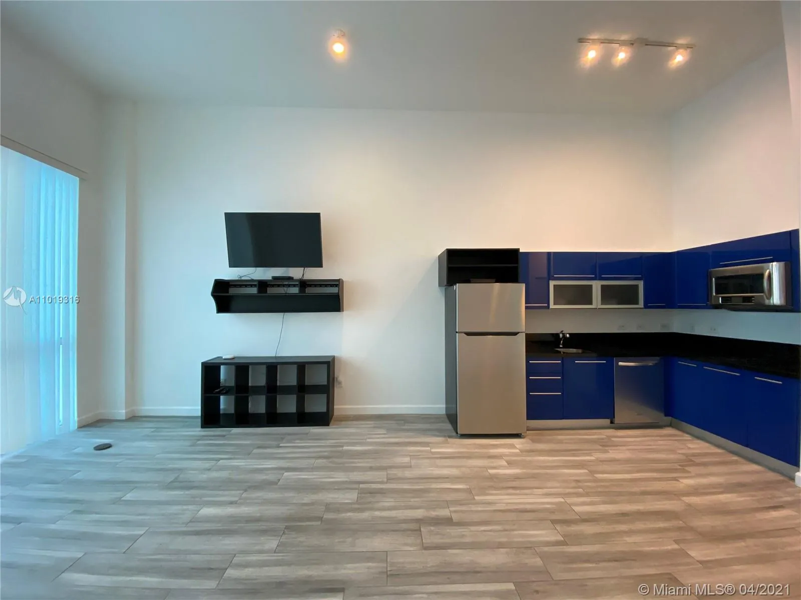 253 NE 2nd St # 227, Miami FL 33132