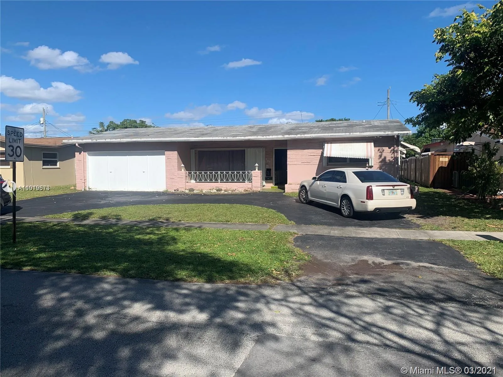 5 bedroom 3 bath for sale at 801 S Highland Dr, Hollywood FL 33021