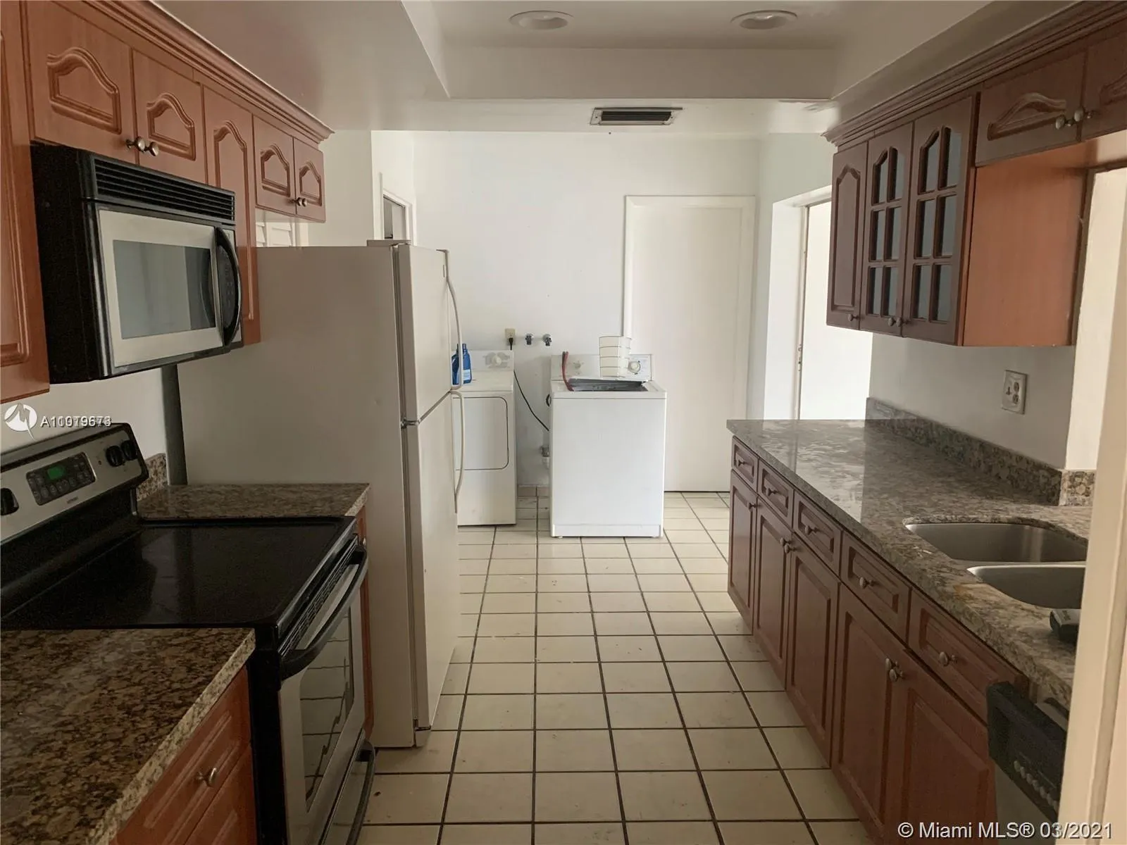 801 S Highland Dr, Hollywood FL 33021