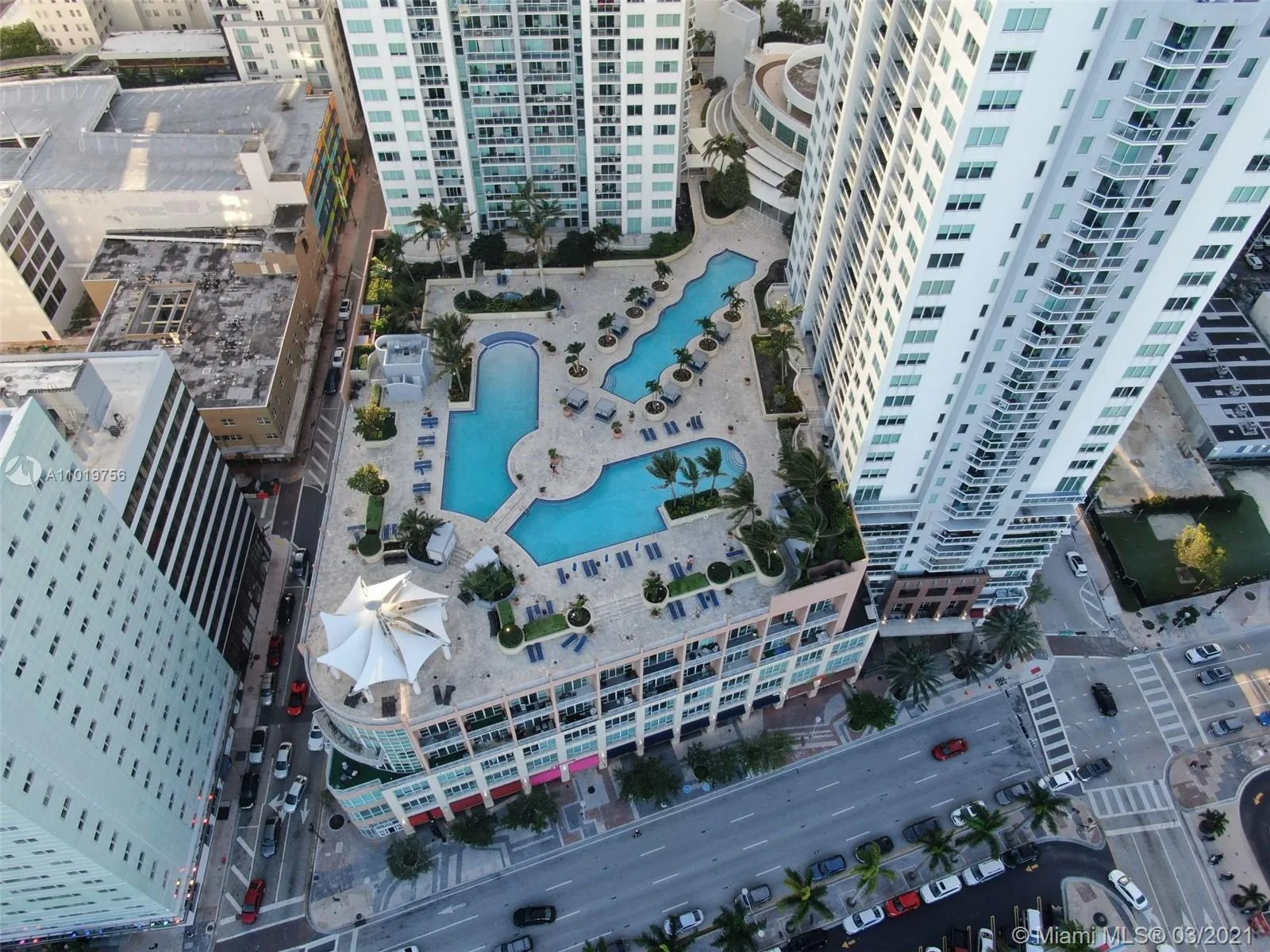 1 bedroom 1 bath for sale at 244 Biscayne Blvd # 2804, Miami FL 33132