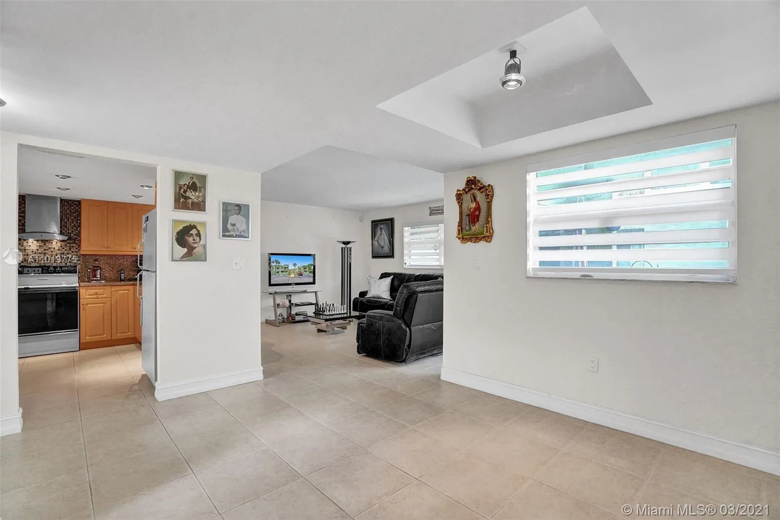 11061 NW 7th St # 12, Miami FL 33172