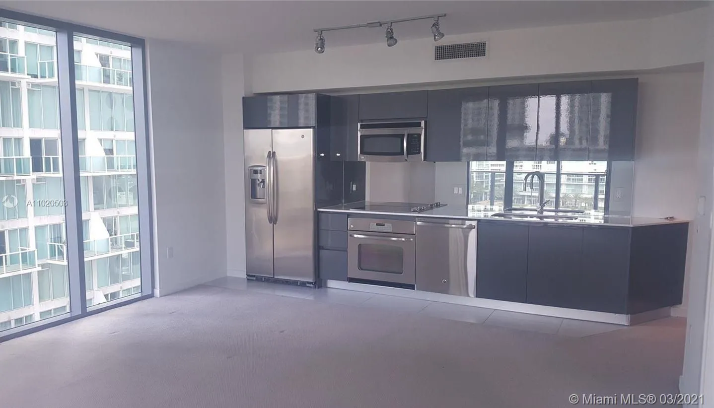 31 SE 6th St # 1002, Miami FL 33131