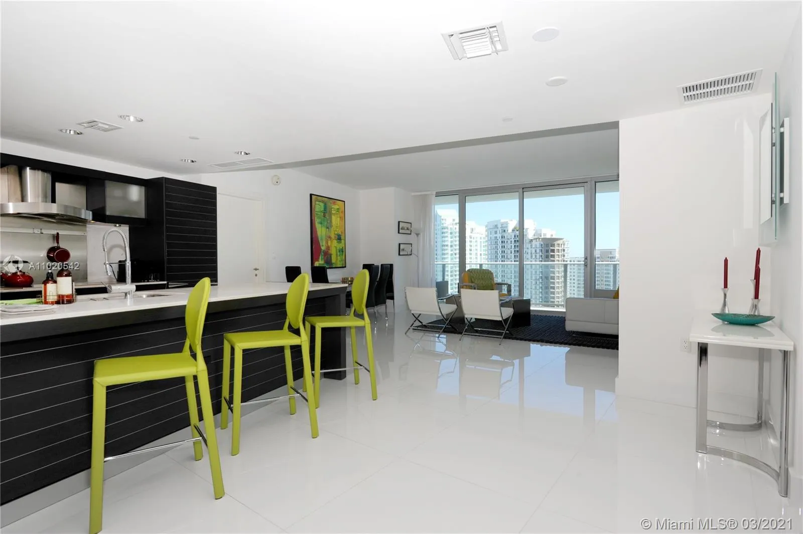 200 Biscayne Boulevard Way # 3307, Miami FL 33131