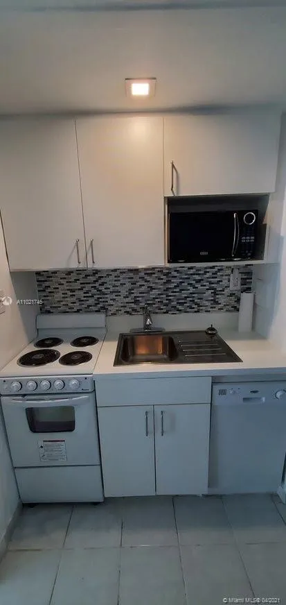 3301 NE 5th Ave # 912, Miami FL 33137