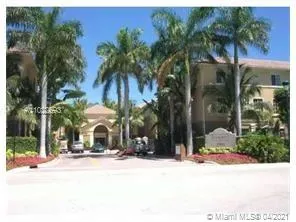 3 bedroom 2 bath for sale at 2845 NE 185th St # 908, Aventura FL 33180