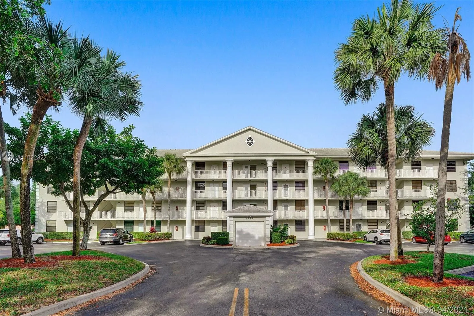 2 bedroom 2 bath for sale at 1715 Whitehall Dr # 202, Davie FL 33324