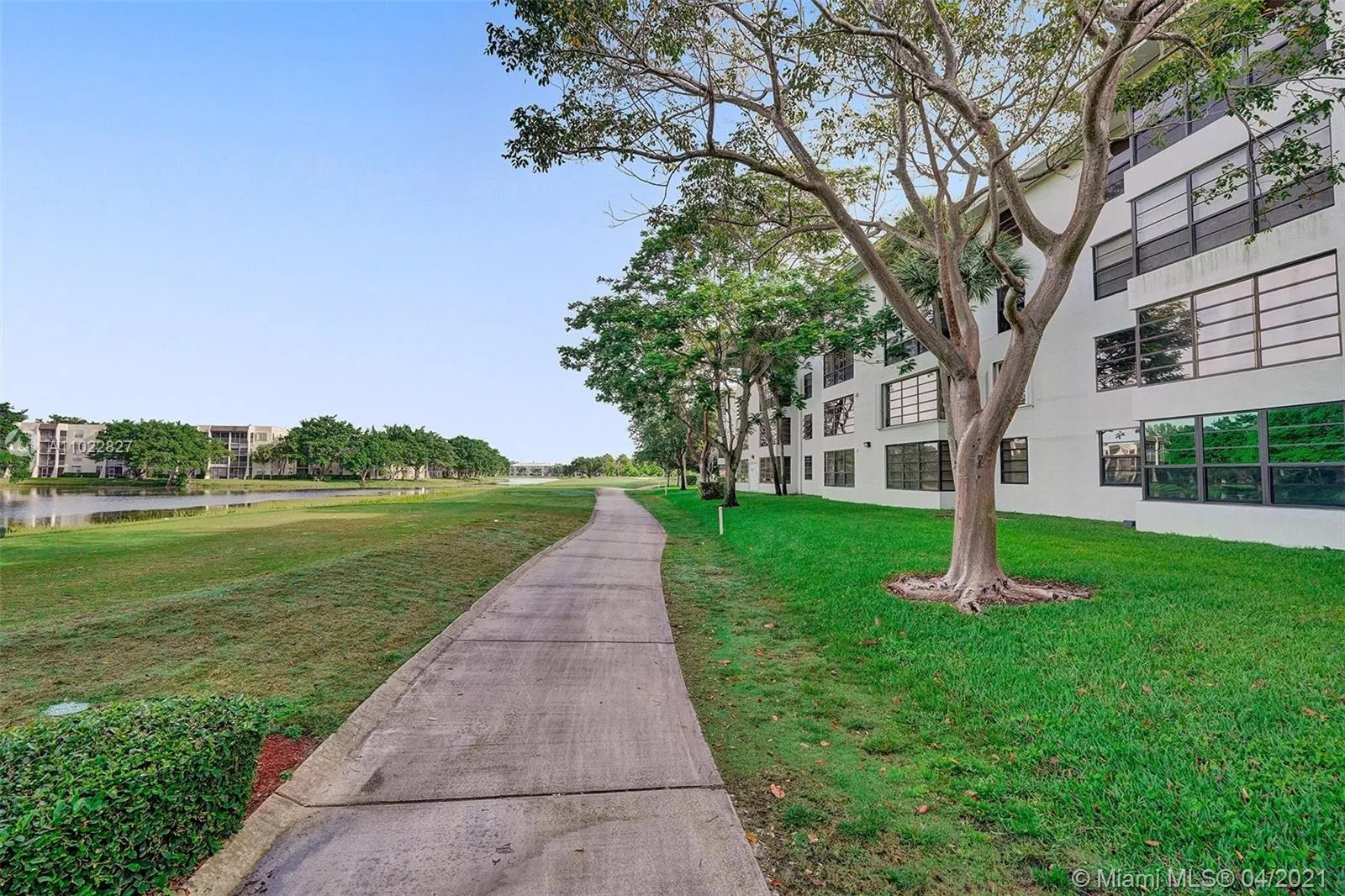 1715 Whitehall Dr # 202, Davie FL 33324