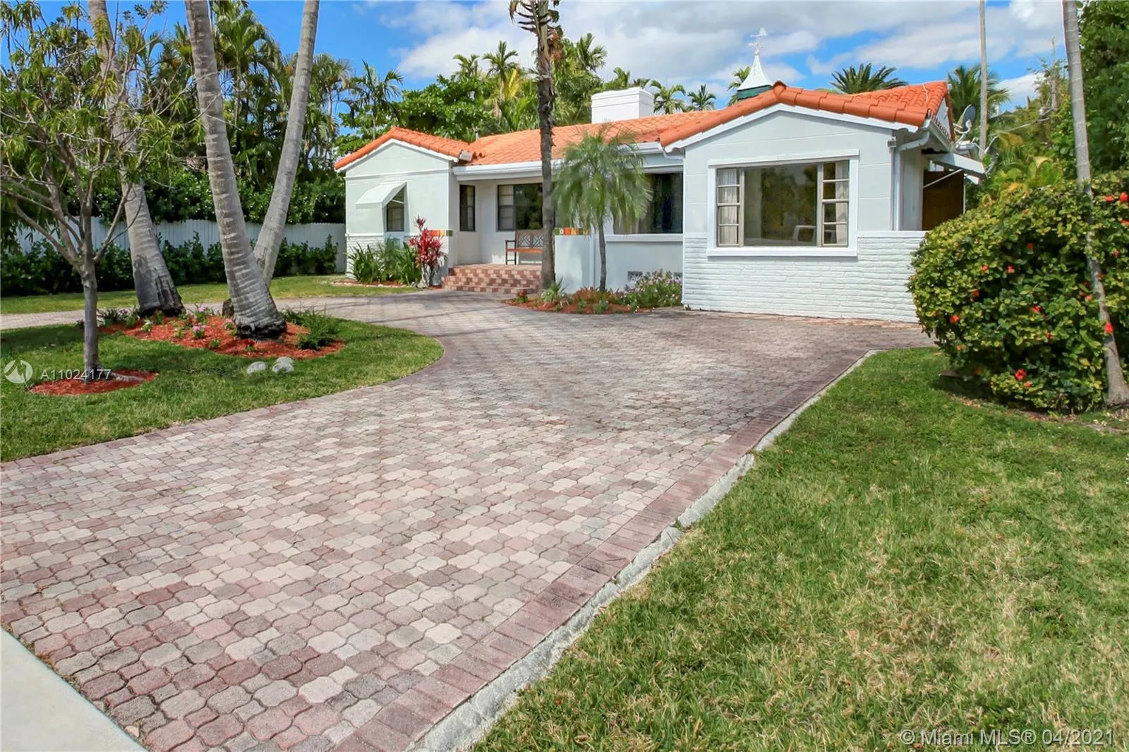 4 bedroom 4 bath Residential Lease for rent at 118 E 3rd Ct, Miami Beach FL 33139