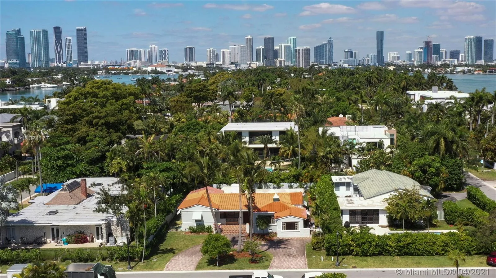 118 E 3rd Ct, Miami Beach FL 33139