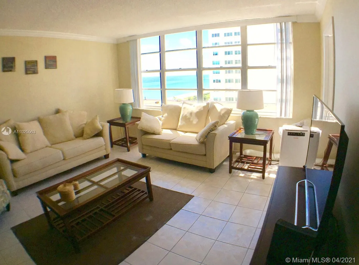 2 bedroom 1 bath for rent at 5401 Collins Ave # 712, Miami Beach FL 33140