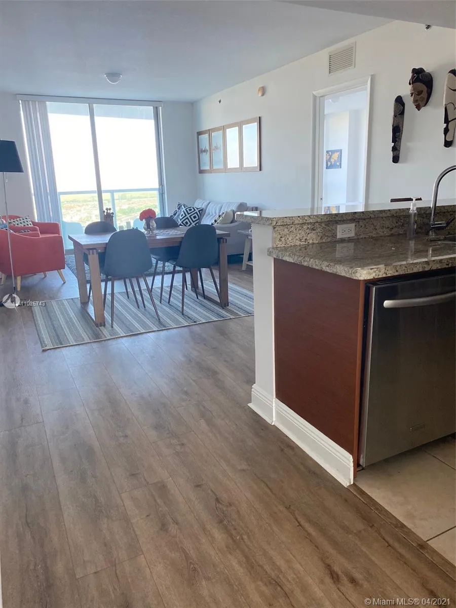 2681 N Flamingo Rd # 2004S, Sunrise FL 33323