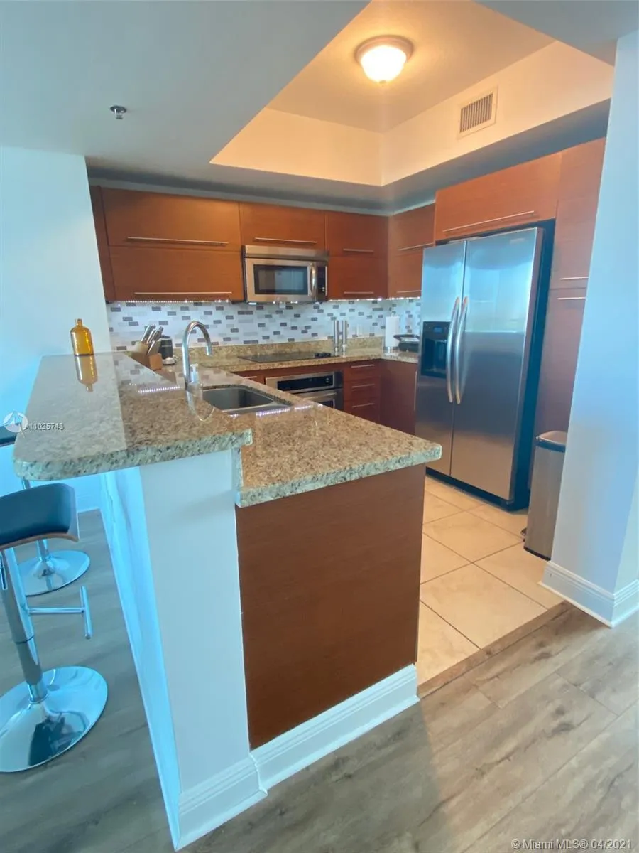 2681 N Flamingo Rd # 2004S, Sunrise FL 33323