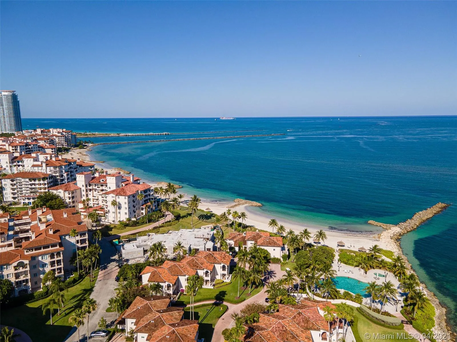 3 bedroom 2 bath for rent at 19115 Fisher Island Dr # 19115, Miami Beach FL 33109