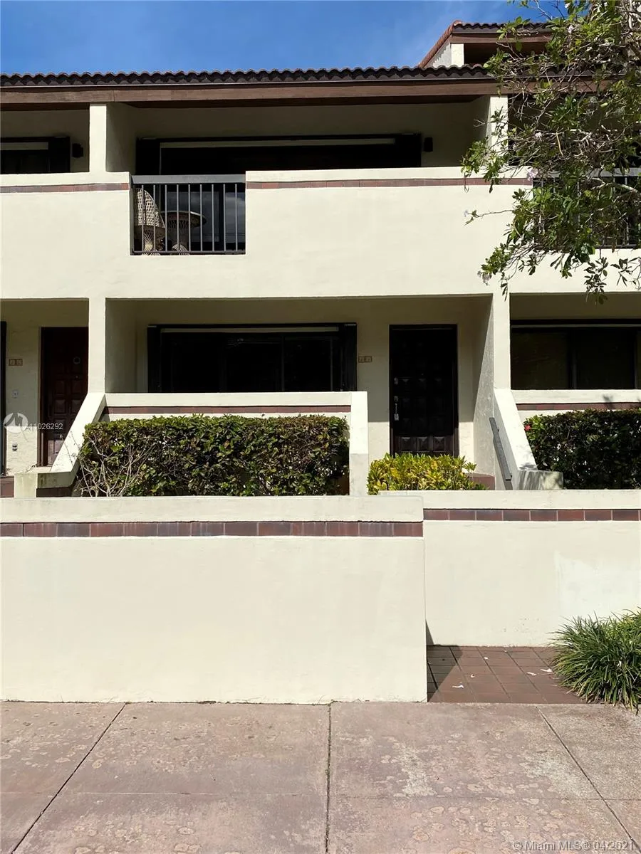 2600 Cardena St # 11, Coral Gables FL 33134