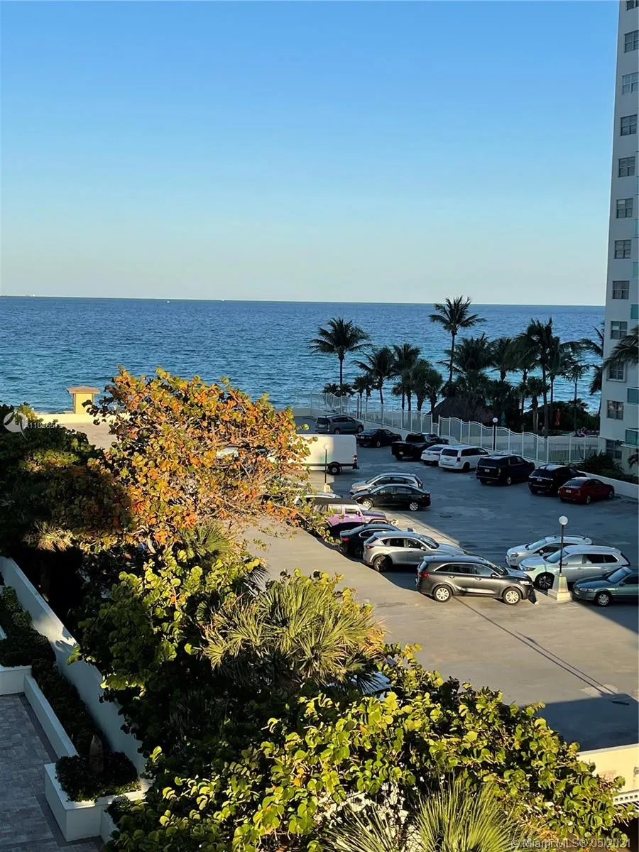 1 bedroom 1 bath for rent at 3725 S Ocean Dr # 520, Hollywood FL 33019