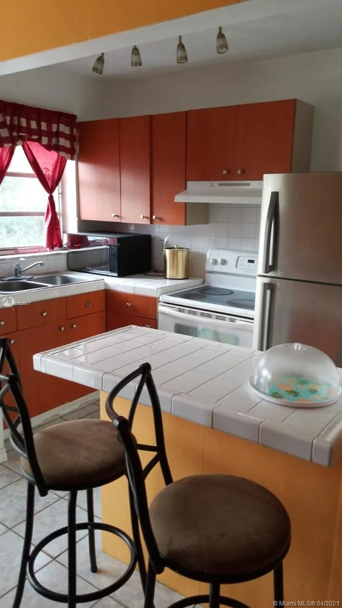 2 bedroom 1 bath for sale at 5960 NE 5th Ct # 9, Miami FL 33137