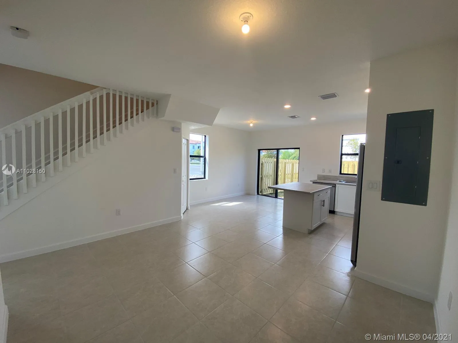 593 NE 208th Ter, Miami FL 33179