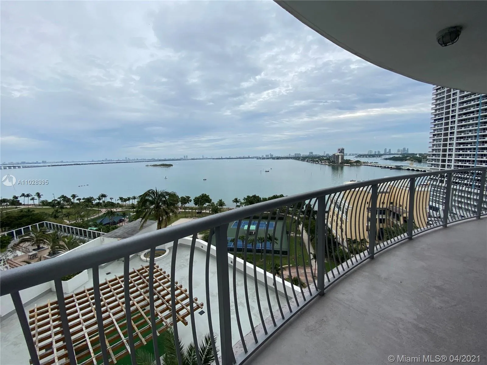2 bedroom 2 bath for rent at 1750 N Bayshore Dr # 1501, Miami FL 33132