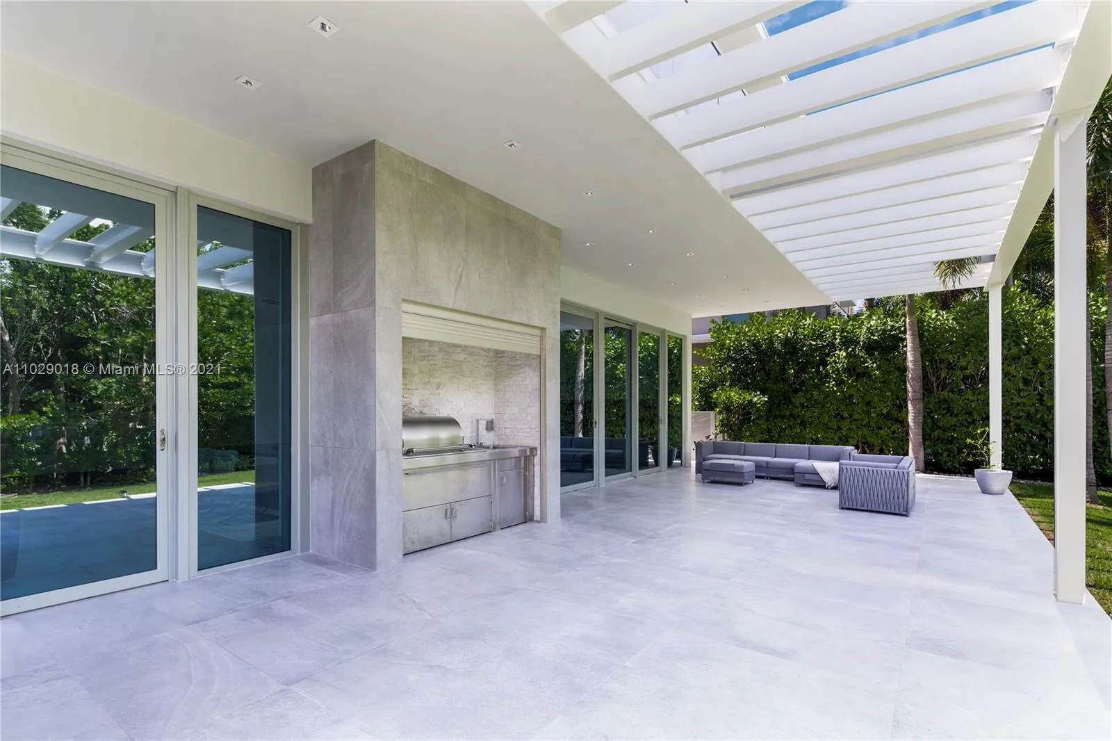 110 Reef Ln, Key Biscayne FL 33149