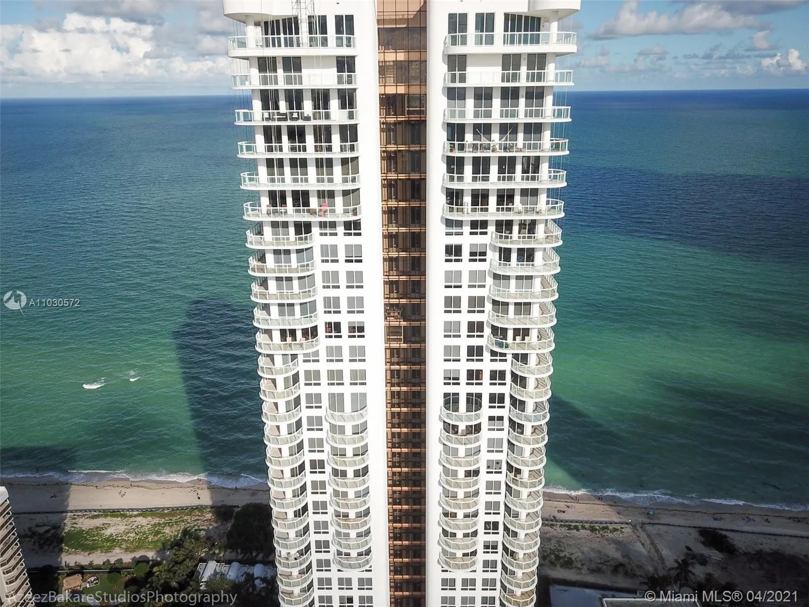 2 bedroom 2 bath for sale at 6365 Collins Ave # 1408, Miami Beach FL 33141