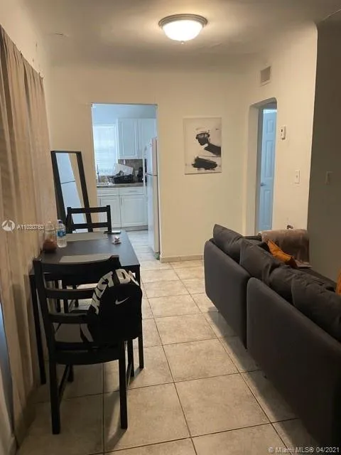 2101 Bay Dr, Miami Beach FL 33141