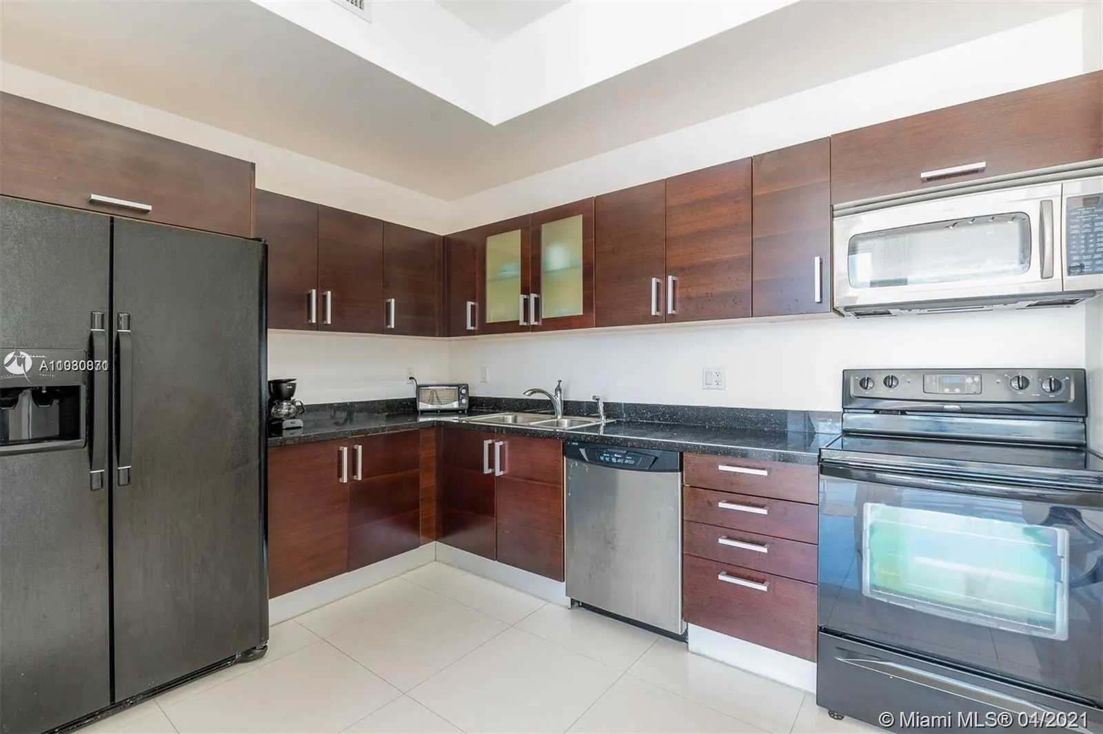 3250 Grand Ave # 407, Miami FL 33133