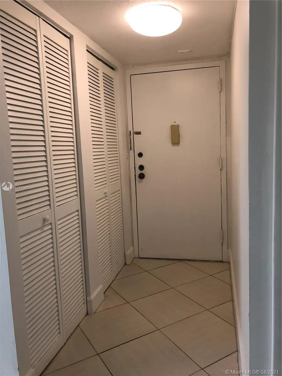 2 bedroom 2 bath for sale at 4172 Inverrary Dr # 501, Lauderhill FL 33319