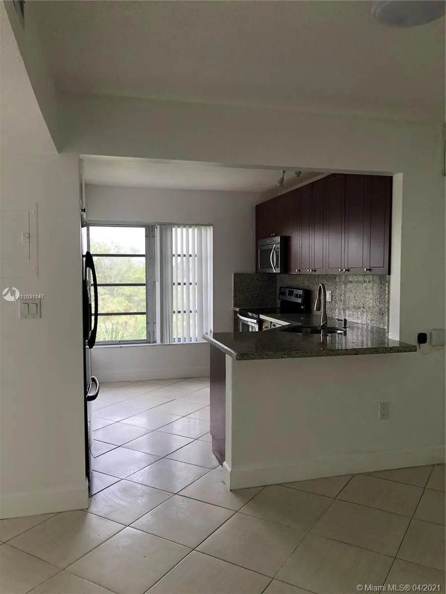 4172 Inverrary Dr # 501, Lauderhill FL 33319