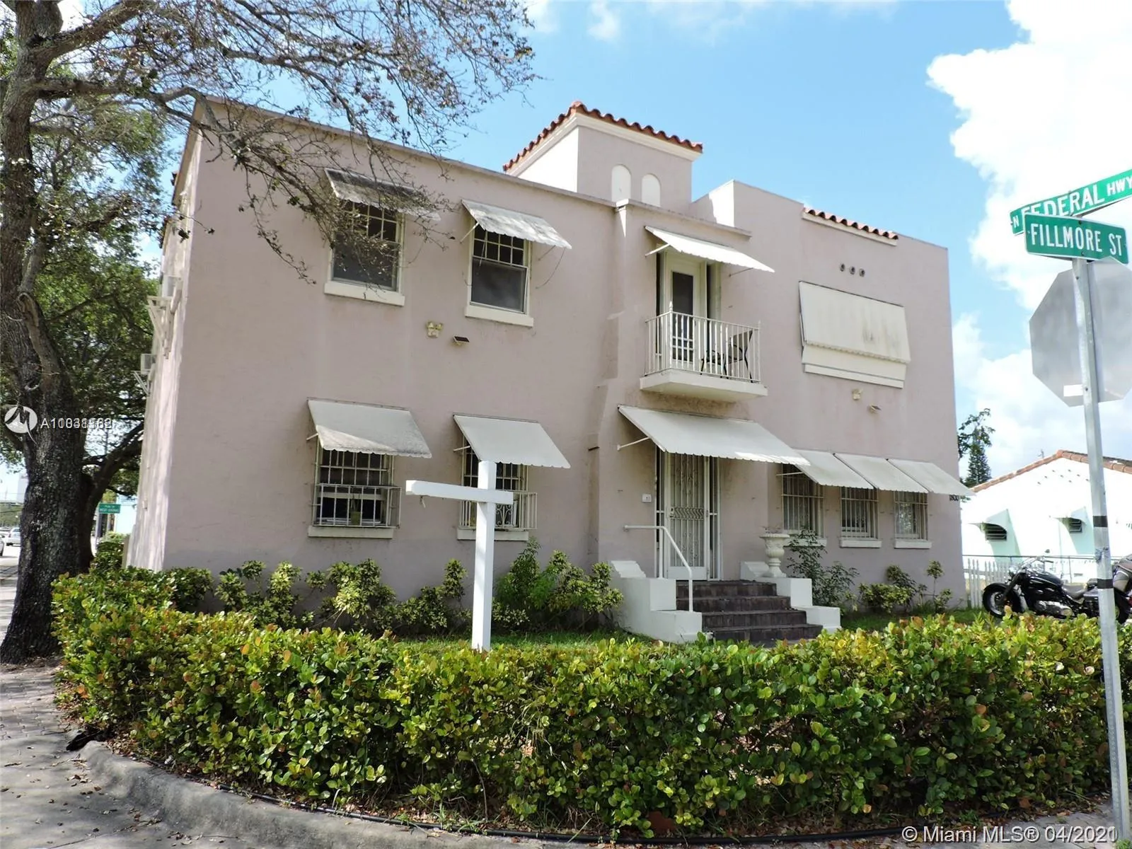 1 bedroom 1 bath for rent at 1800 Fillmore St # A, Hollywood FL 33020