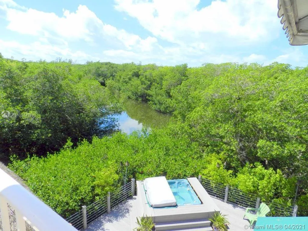63 Waterways Dr, Key Largo FL 33037