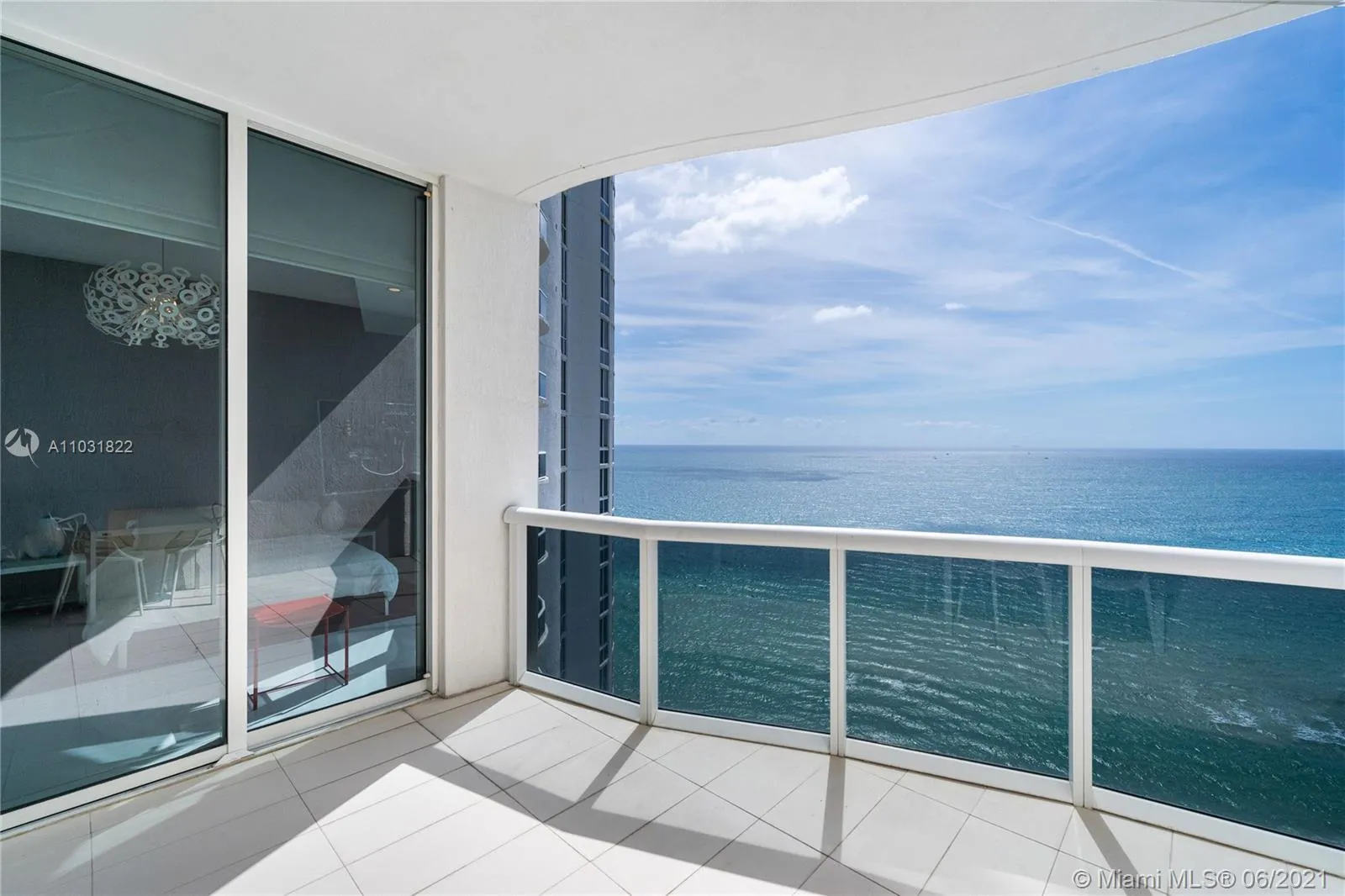 3 bedroom 3 bath for rent at 15811 Collins Ave # 2006, Sunny Isles Beach FL 33160