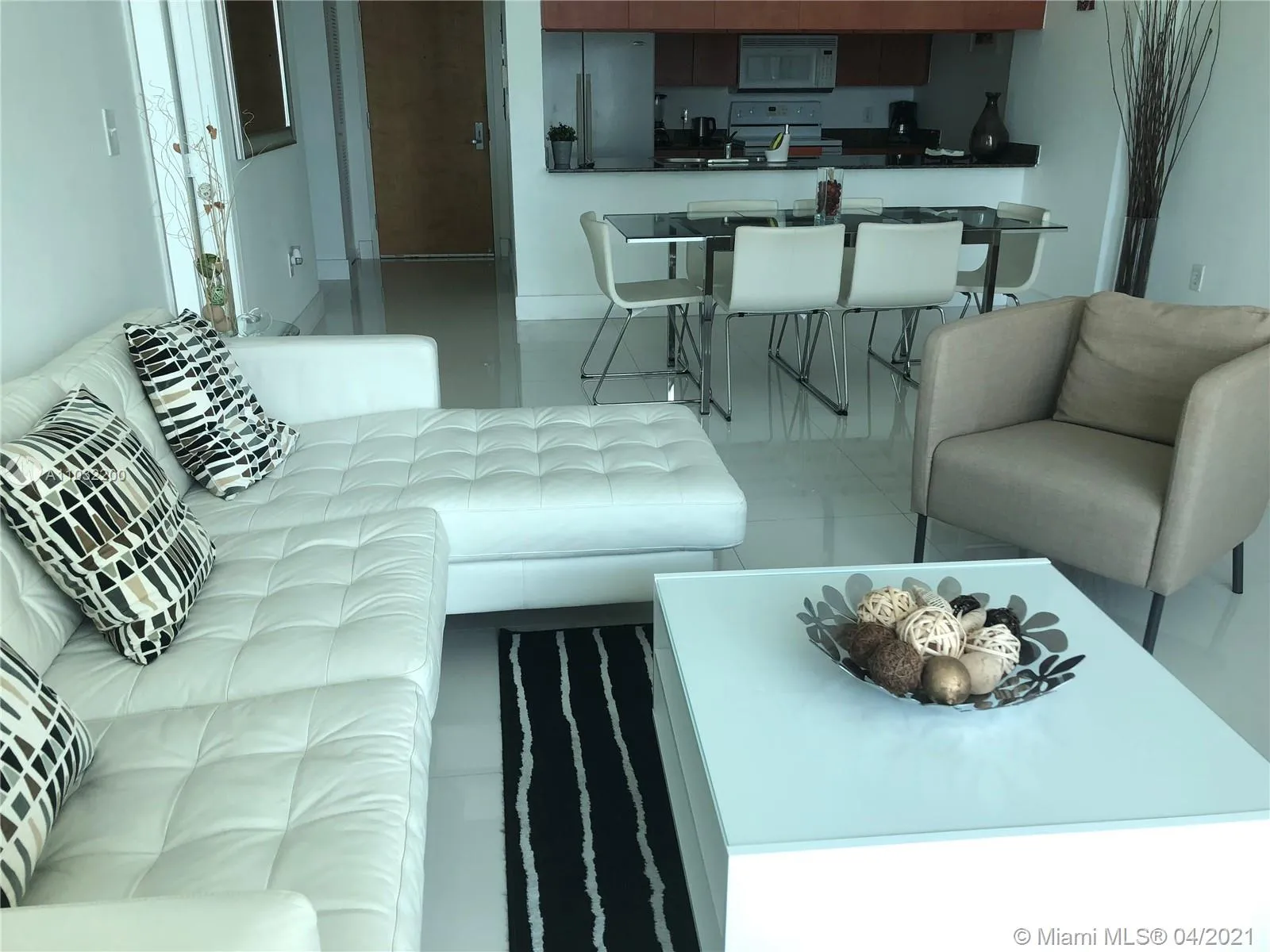 1200 Brickell Bay Dr # 4303, Miami FL 33131