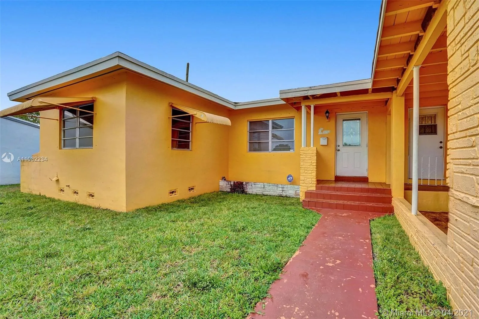 2462 Wiley St, Hollywood FL 33020