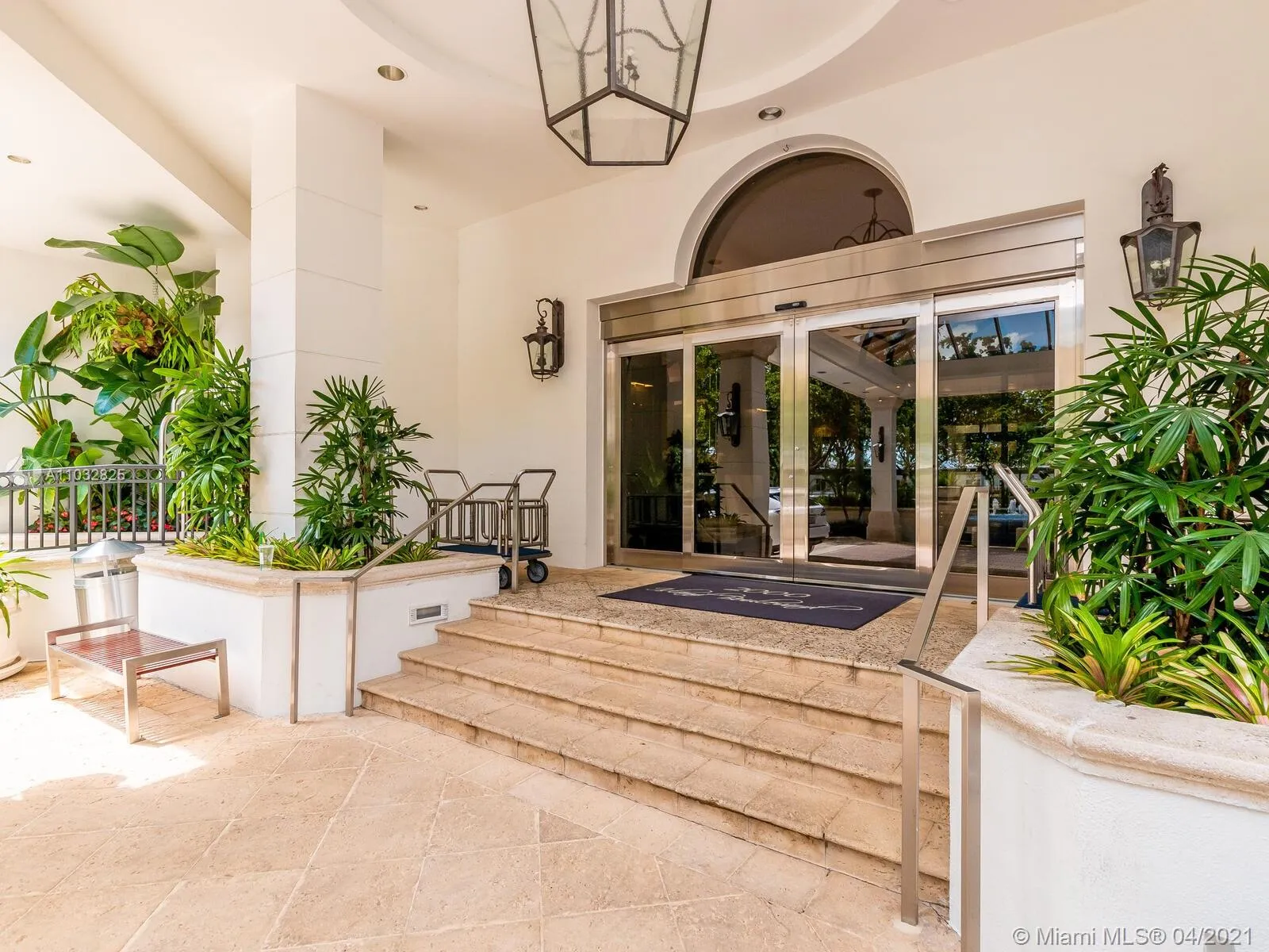 2000 Island Blvd # 7, Aventura FL 33160