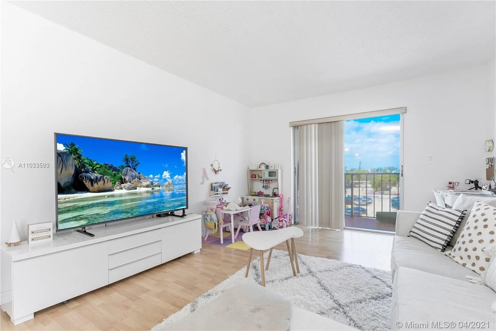 6965 Harding Ave # 401, Miami Beach FL 33141