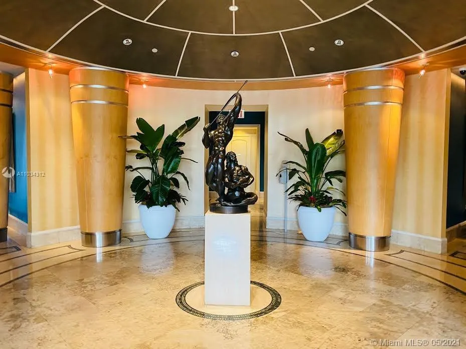 2 bedroom 2 bath for sale at 888 Brickell Key Dr # 2611, Miami FL 33131