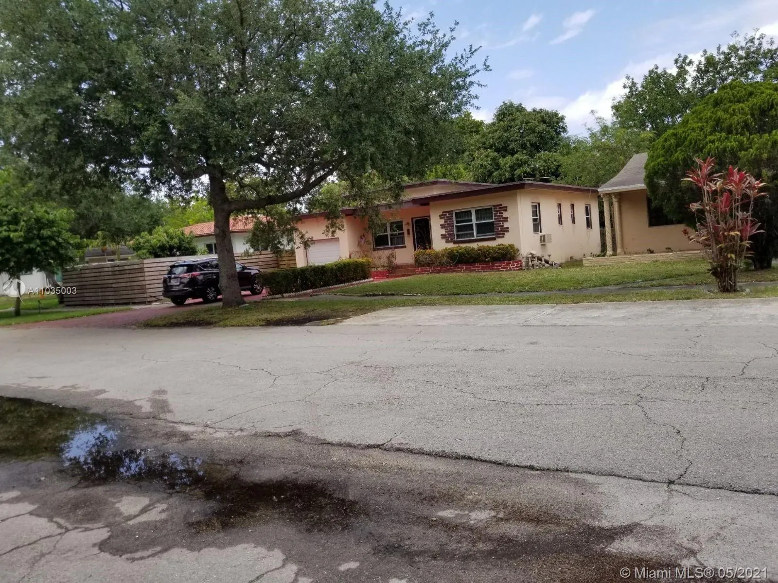 311 NE 90th St, El Portal FL 33138
