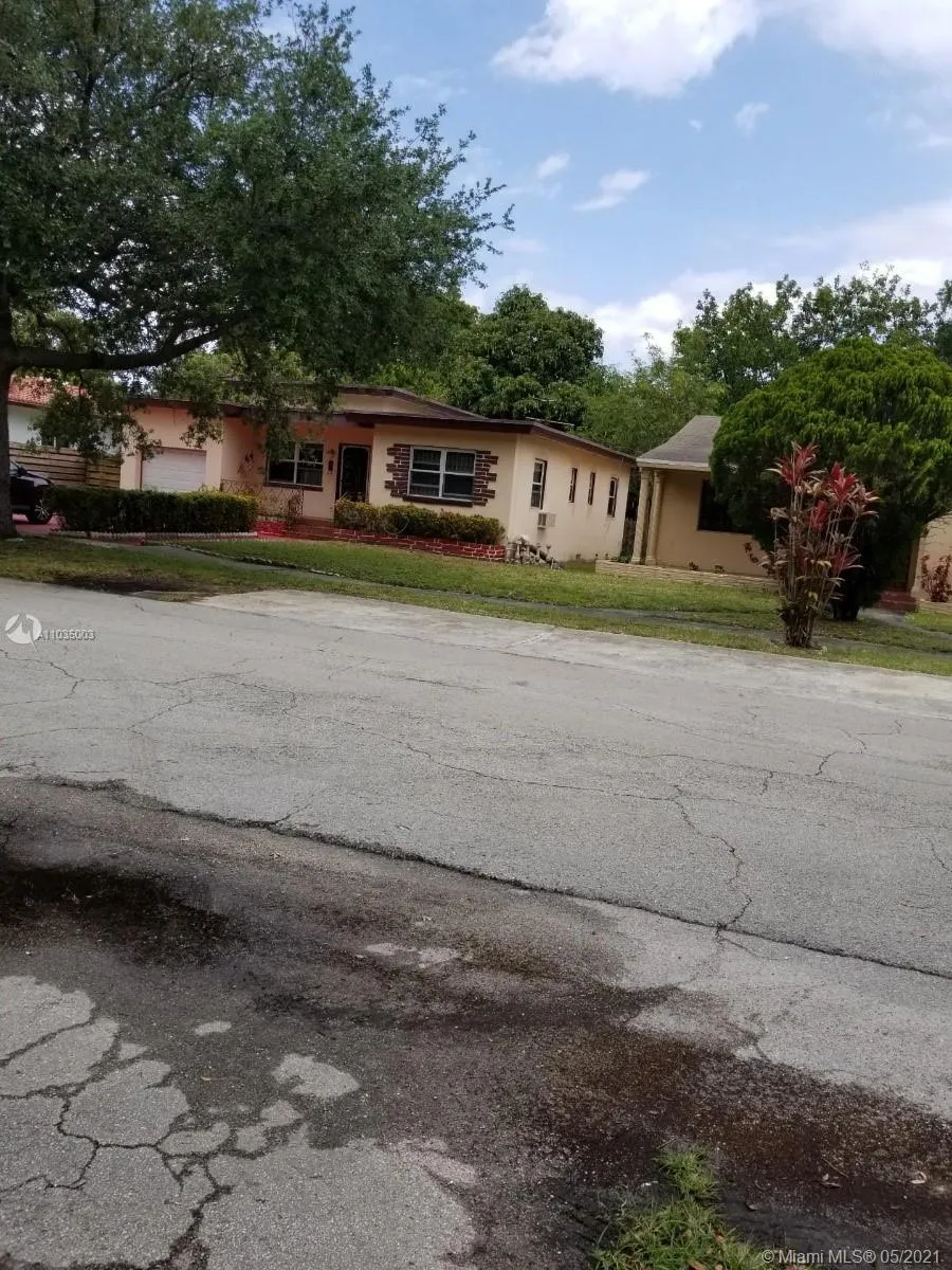 311 NE 90th St, El Portal FL 33138