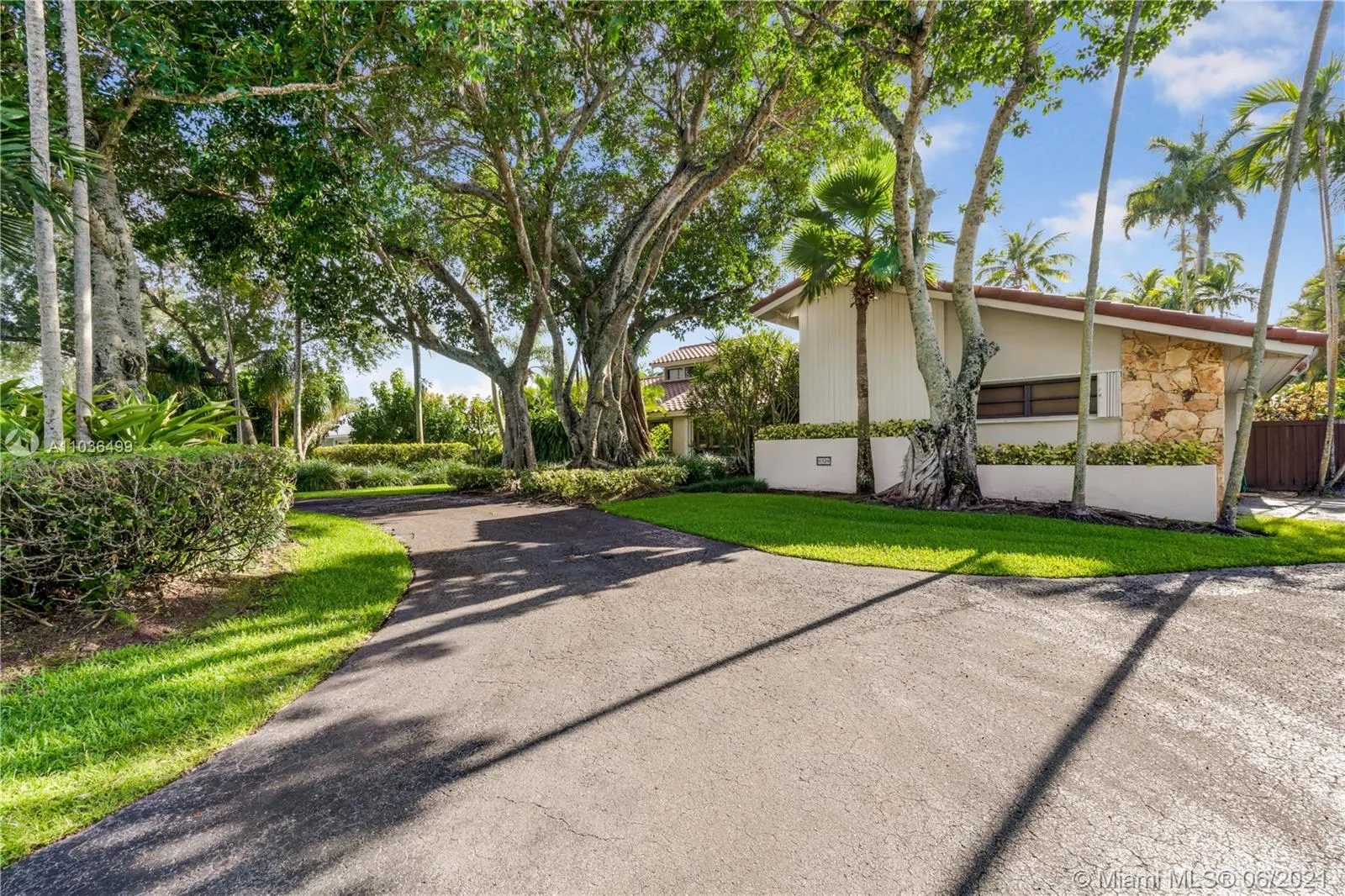 10126 SW 93rd Pl, Miami FL 33176